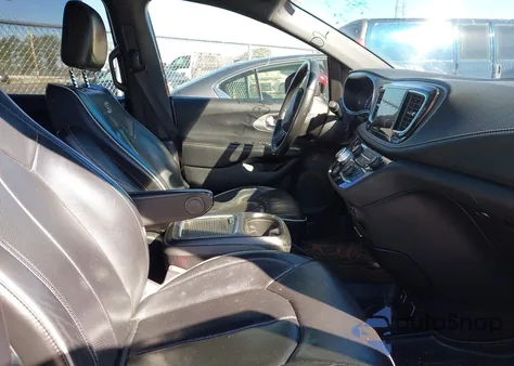 2020 Chrysler Pacifica Limited from USA, damaged, VIN 2C4RC1GG1LR166559